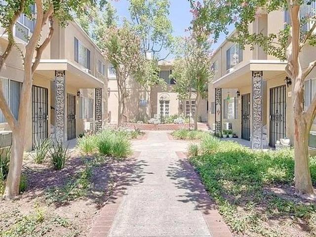 House for sale in Magnolia Center, Riverside