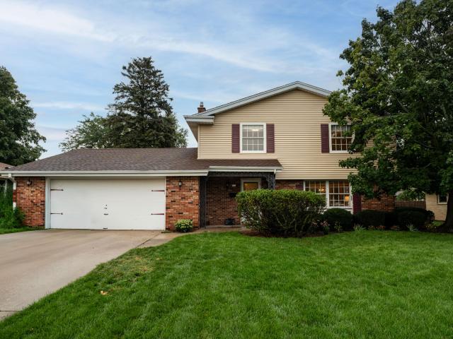 House for sale in Grafton, Ozaukee County