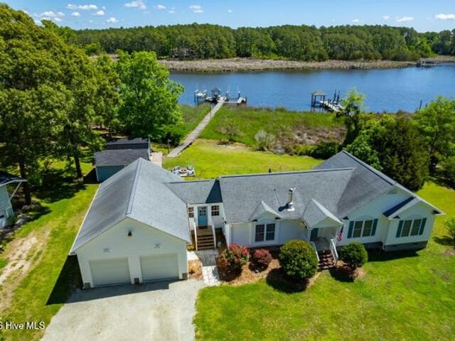 House for sale in Arapahoe, North Carolina