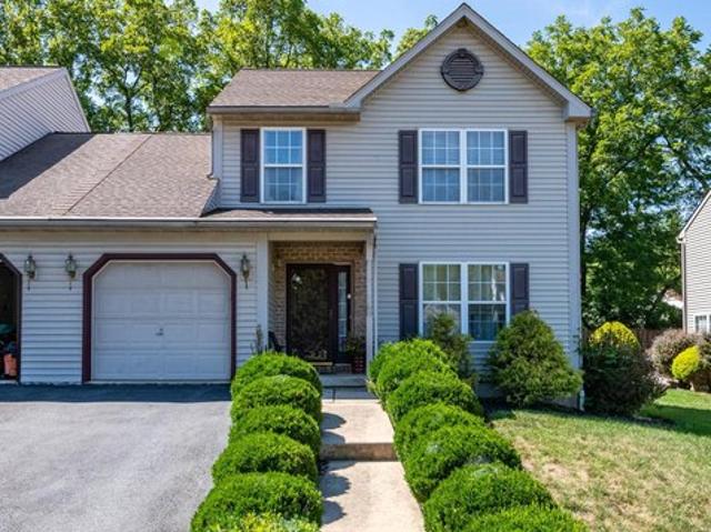 Townhouse for sale in Sinking Spring, Pennsylvania