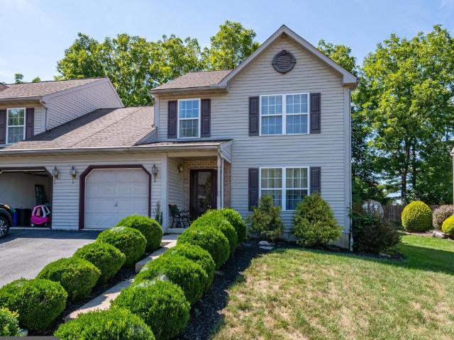 Townhouse for sale in Sinking Spring, Pennsylvania