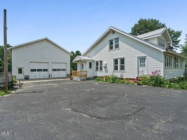 House for sale in Saratoga, New York