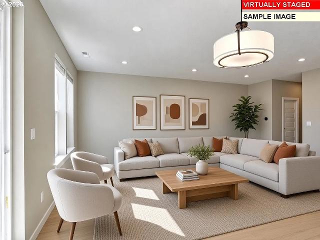 Townhouse for sale in Mill City, Marion County
