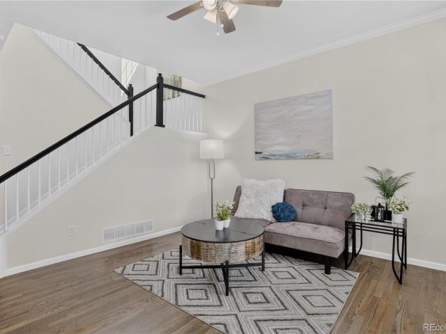 House for sale in Creekview, Centennial