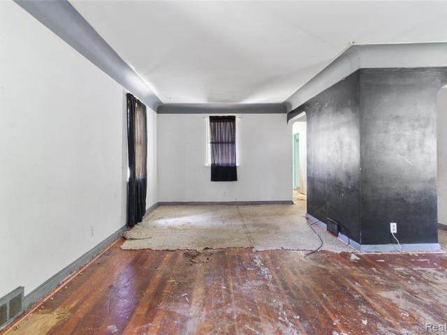 House for sale in Genesee
