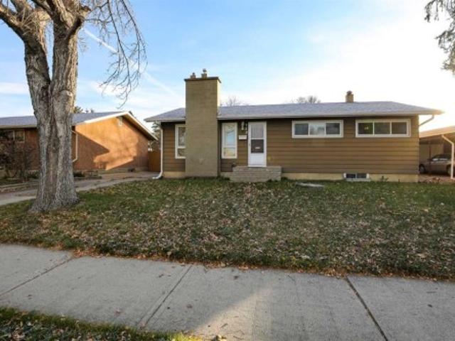 House for sale in Majestic Place, Lethbridge