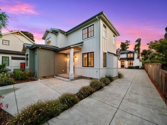 Duplex for rent in San Mateo, California