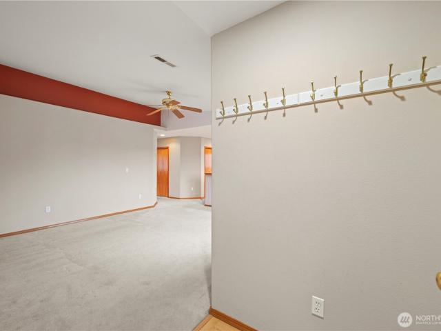 Condo for sale in Washington