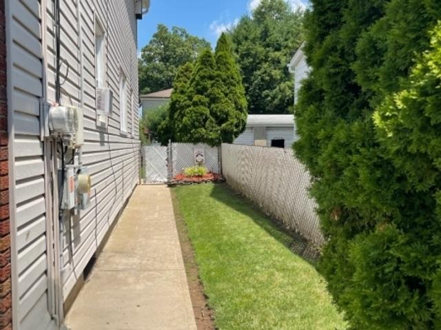 House for sale in Lyndhurst, New Jersey