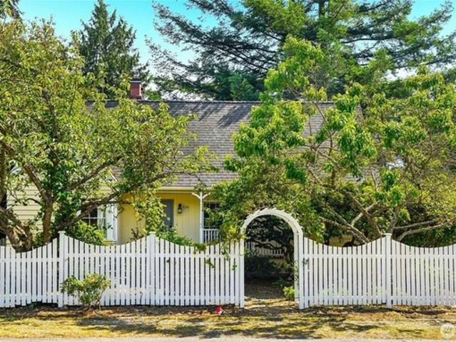 House for sale in Shoreline, Washington