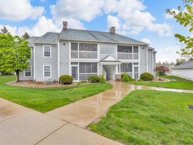 Condo for sale in Jackson