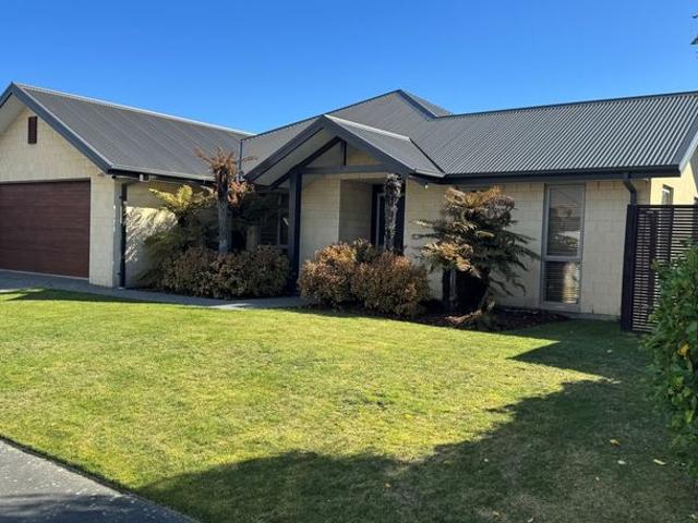 House for rent in Chaslands, Canterbury