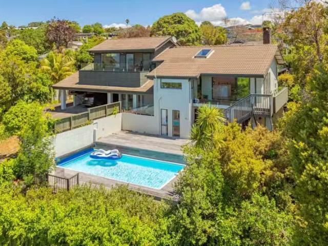 House for sale in Paremoremo, Oroua County