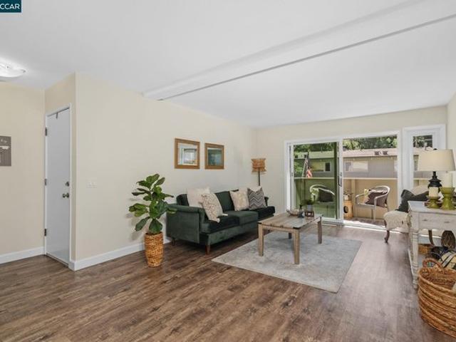 Condo for sale in Orinda, California