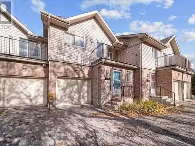 Condo for rent in Vanier, Ontario