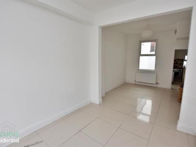 Townhouse for rent in Bloomfield, Northern Ireland