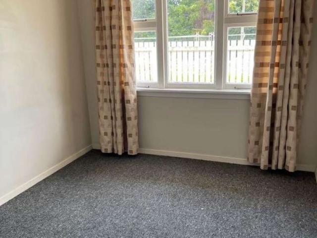 House for rent in Chaslands, Canterbury