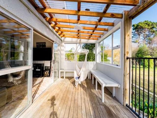 House for sale in Otakou