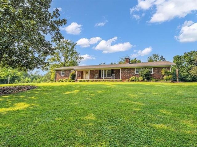 House for sale in Scottsville, Allen County