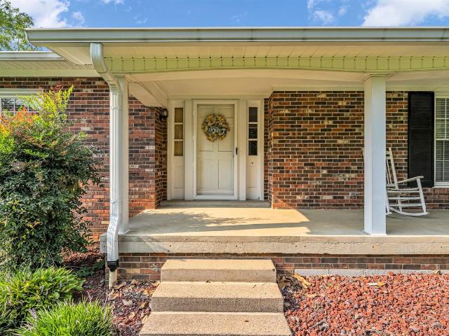 House for sale in Scottsville, Allen County