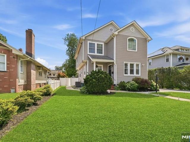 House for sale in Rochelle Park, New Jersey