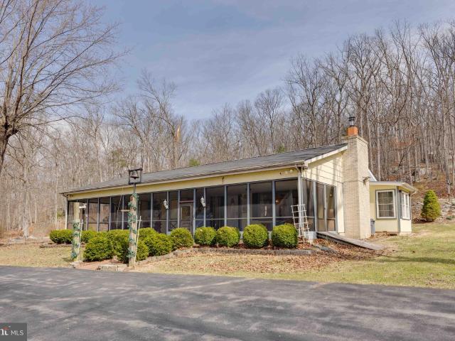 House for sale in Bloomery, West Virginia