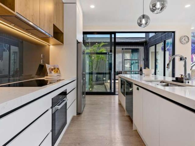 House for sale in Paremoremo