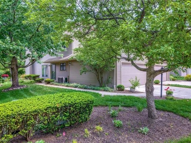 Condo for sale in Summit, Ohio