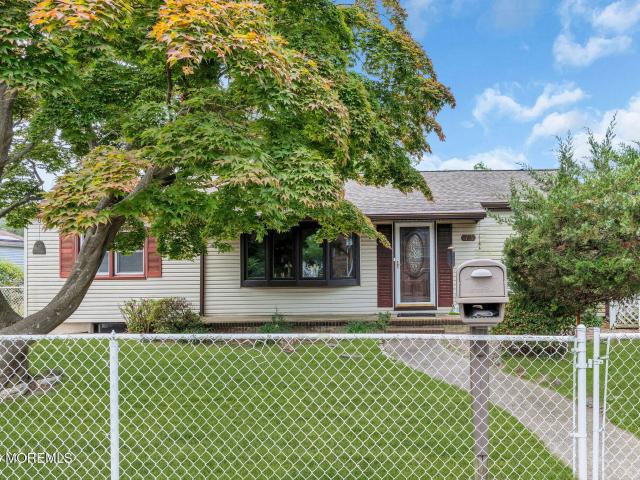 House for sale in Beachwood, New Jersey