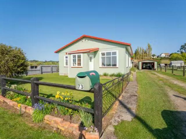 House for sale in Otakou
