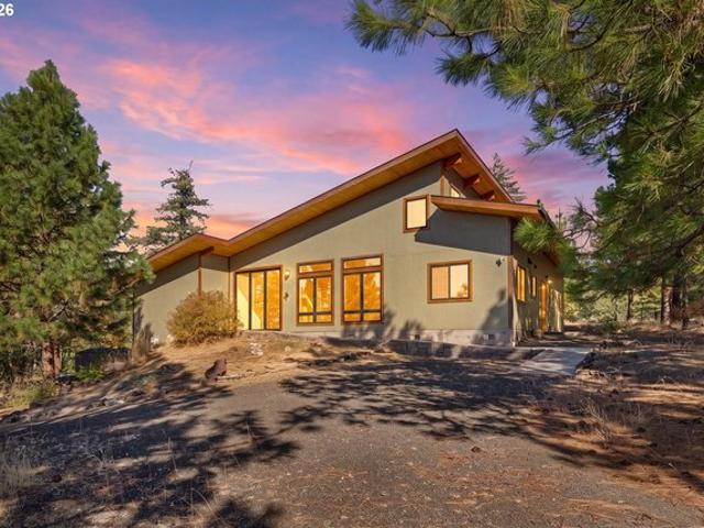 House for sale in Wahkiacus, Klickitat County