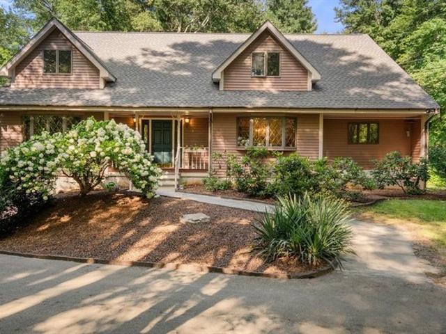 House for sale in Sutton, Massachusetts