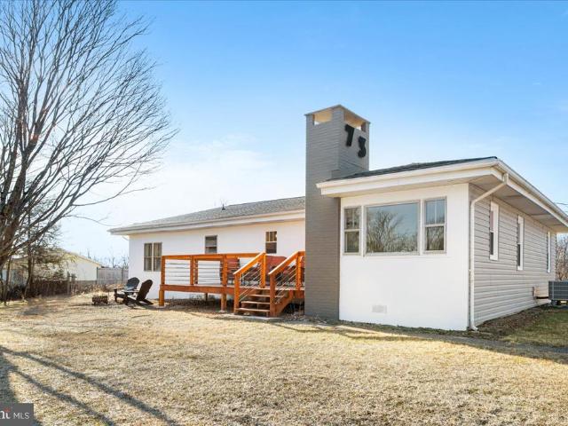 House for sale in Berkeley Springs, West Virginia