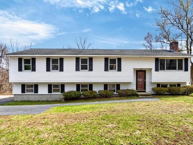 House for sale in Pepperell, Massachusetts