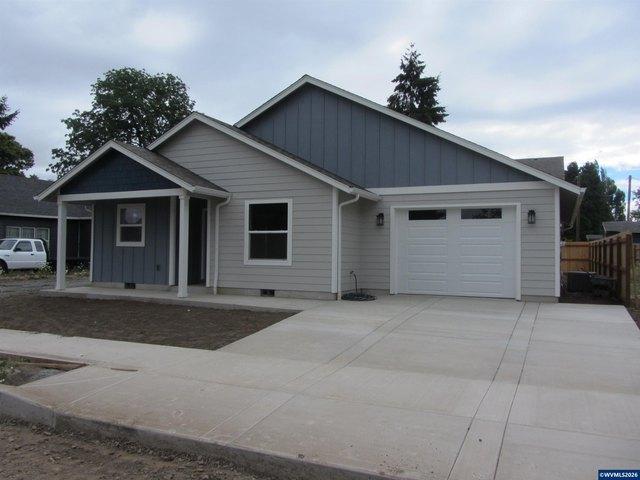 House for sale in Oregonia