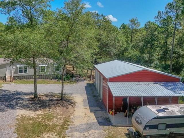 House for sale in Laurel Hill, Florida
