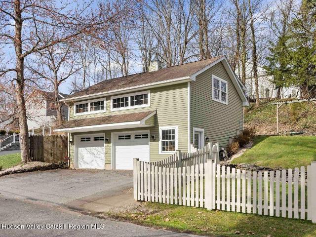 House for sale in Milton, New York