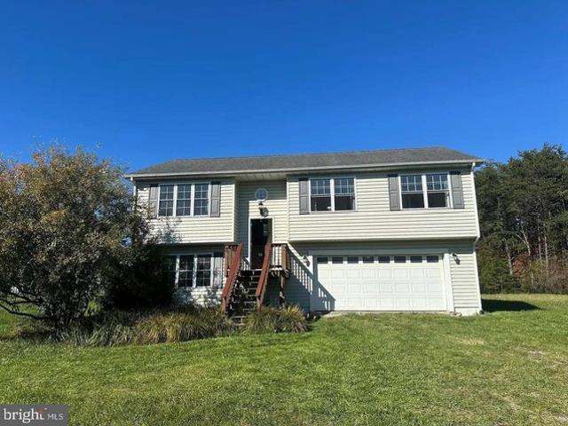 House for sale in Berkeley Springs, West Virginia