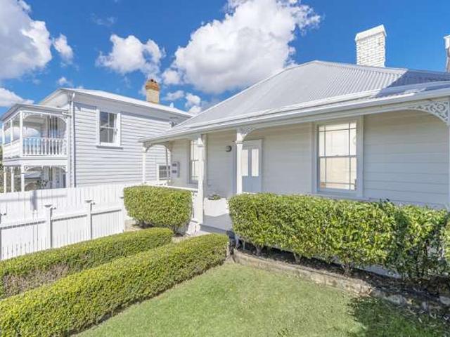 Townhouse for sale in Auckland, Oroua County