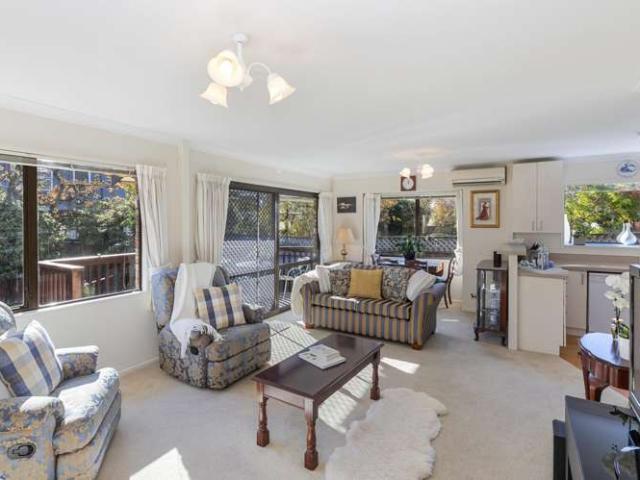 House for sale in Saint Albans, Canterbury