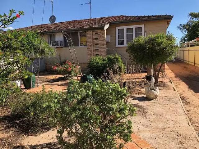 House for rent in Cockburn, Western Australia