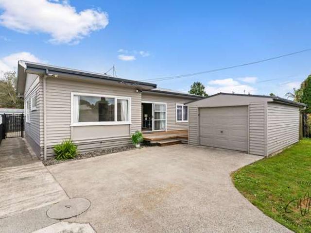 House for sale in Papakura