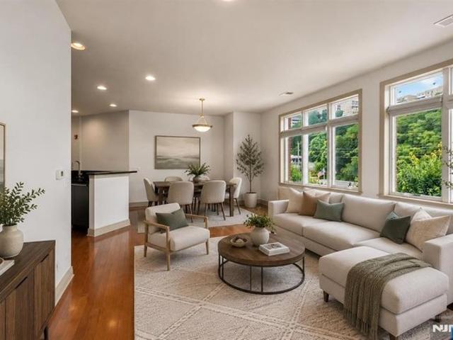 Condo for sale in Hudson, New Jersey