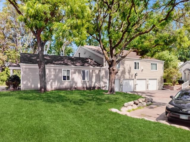 Townhouse for sale in Bloomington Of Minnesota
