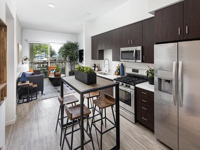 Apartment for rent in Canoga Park, California