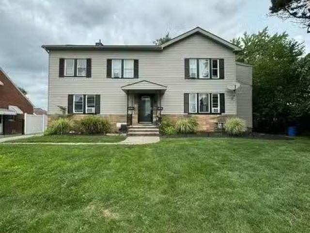 House for sale in Cleveland House for sale in Cleveland