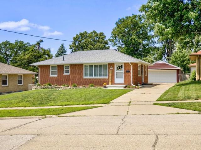 House for sale in Urbandale, Iowa