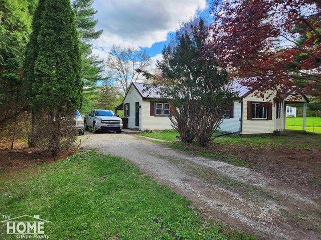 House for sale in Shaftsburg, Michigan
