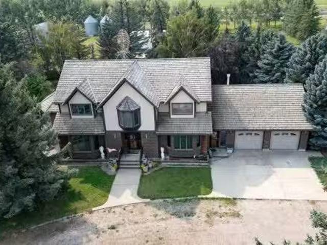 House for sale in Alberta