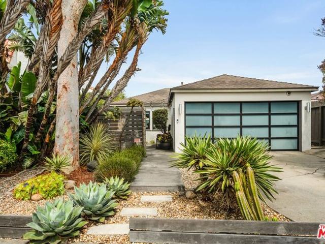 House for sale in Canoga Park, California